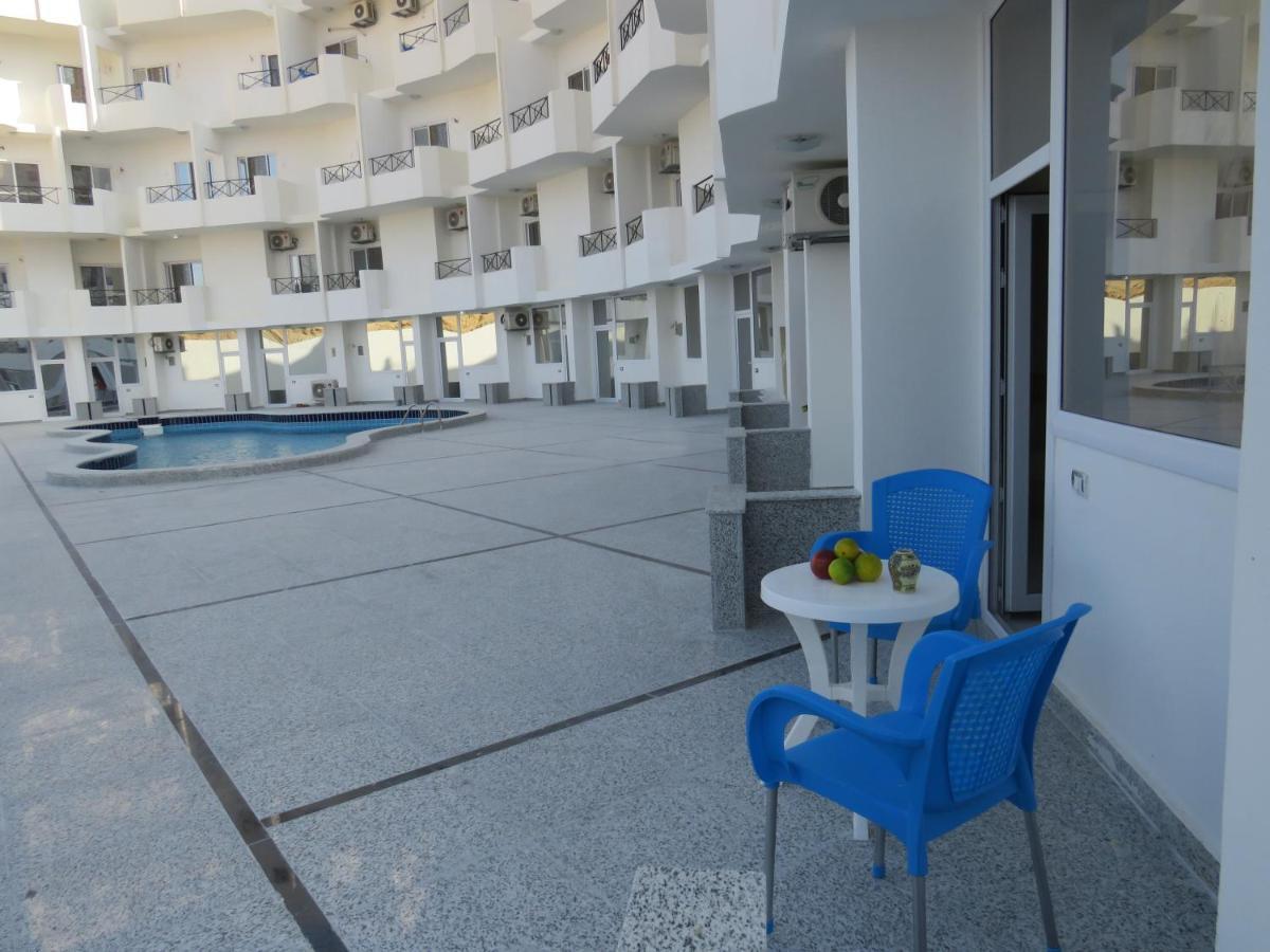 Apartment Dolcezza Near The Sea Redsealine Gurdaka Kültér fotó